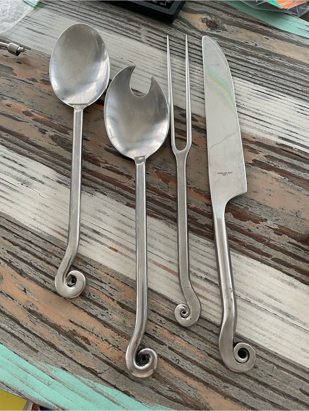 Pier 1 Lily Salad Serving & Carving Set